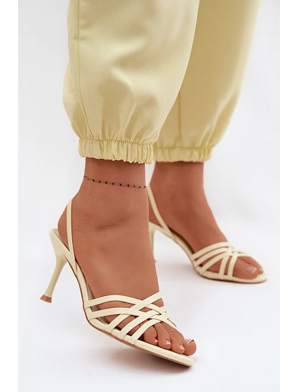 Dámské sandály na podpatku s pásky žluté model 22125467 - Boto