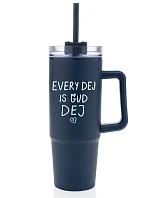 EVERY DEJ IS GUD DEJ - tmavomodrý cestovný hrnček s priehľadným viečkom 900 ml