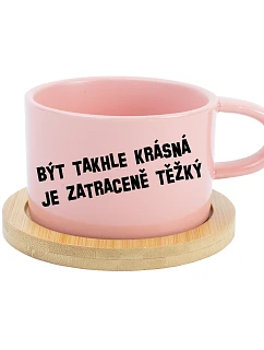 BYŤ TAK KRÁSNY JE PRÍLIŠ ŤAŽKÉ - ružový hrnček s makrónkou 200 ml