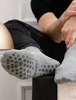 PÁNSKE PONOŽKY S ABS 088