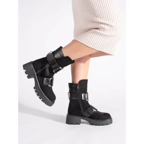 Pohodlné členkové topánky na plochom podpätku pre ženy