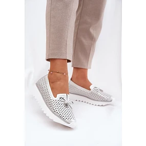 Poloboty model 211120 Krok vo veľkom štýle