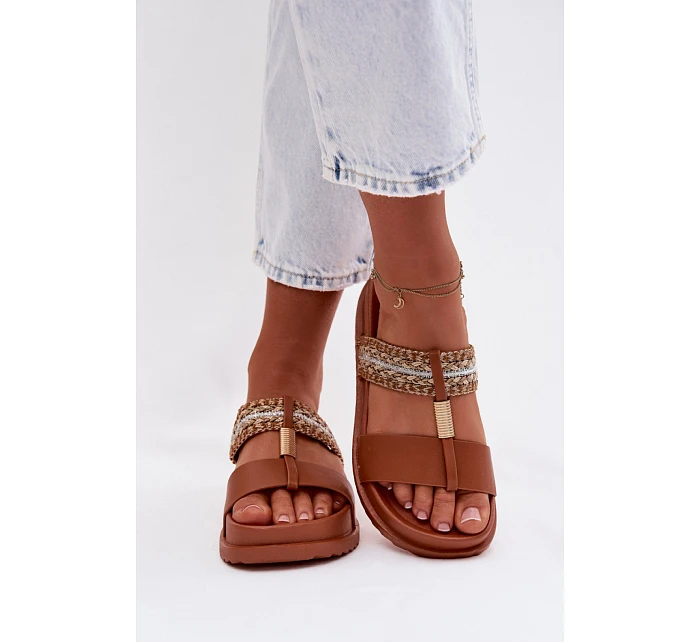 ~Žabky na platforme model 226368 Krok vo veľkom štýle ~Žabky na platforme model 226368 Krok vo veľkom štýle