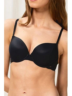 Model Push-up 229862 od značky Triumph