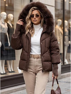 Pikowana kurtka damska zimowa z futerkiem brązowa FashionStreet TY5744