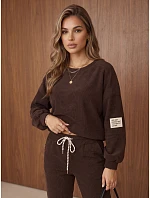 Komplet damski sztruksowy bluza i spodnie jogger czekoladowy FashionStreet AY1222 Komplet damski sztruksowy bluza i spodnie jogger czekoladowy FashionStreet AY1222