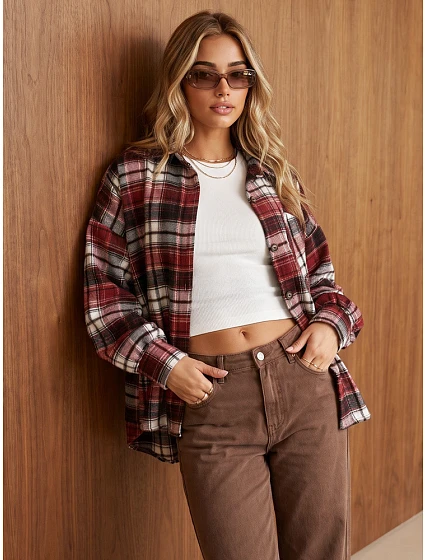 Dámská oversize flanelová košile s kostkovaným vzorem v bordó barvě FashionStreet DY0502 Dámská oversize flanelová košile s kostkovaným vzorem v bordó barvě FashionStreet DY0502