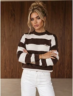 Dámský pruhovaný svetr s broží v bílo-čokoládové barvě FashionStreet MY2606