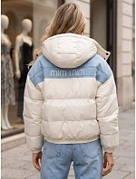 Dámská prošívaná péřová bunda s kapucí v barvě ecru FashionStreet TY6086 Dámská prošívaná péřová bunda s kapucí v barvě ecru FashionStreet TY6086