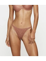 TRIUMPH Signature Sheer - Triumph neviditeľné tangá s plochým pásom TRIUMPH Signature Sheer - Triumph neviditeľné tangá s plochým pásom