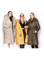 Béžová péřová bunda se stojáčkem a kapucí model 21244382 - Ann Gissy Béžová péřová bunda se stojáčkem a kapucí model 21244382 - Ann Gissy
