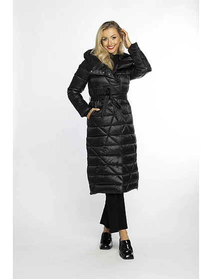 Černý prošívaný kabát s kapucí model 21247100 - Ann Gissy Černý prošívaný kabát s kapucí model 21247100 - Ann Gissy