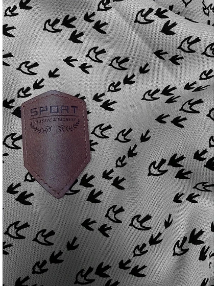 Šedá sportovní mikina s kapucí a se vzorem model 22363779 - 6&8 Fashion Šedá sportovní mikina s kapucí a se vzorem model 22363779 - 6&8 Fashion
