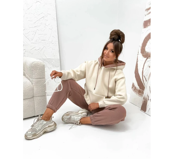 Hrubá dvojfarebná dámska tepláková súprava cappuccino (VE102) Hrubá dvojfarebná dámska tepláková súprava cappuccino (VE102)