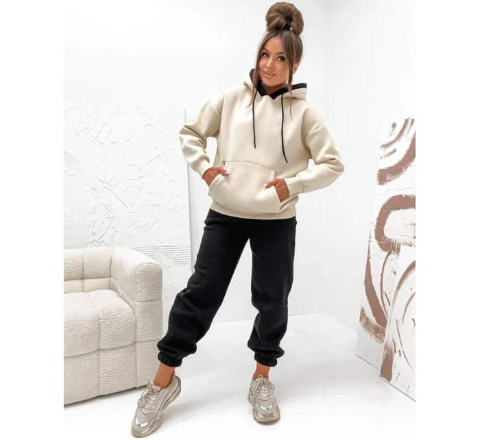 Černá hrubší dvoubarevná dámská tepláková souprava (VE102) Černá hrubší dvoubarevná dámská tepláková souprava (VE102)