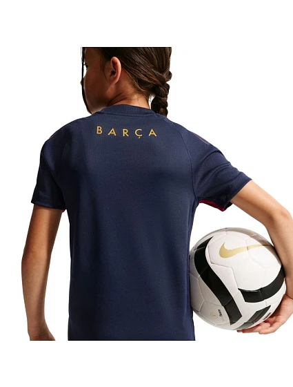 Dětské tričko FC Barcelona Strike tmavě modré a vínové model 22323614 401 - NIKE Dětské tričko FC Barcelona Strike tmavě modré a vínové model 22323614 401 - NIKE