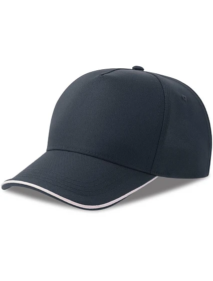 Atlantis Headwear Recy Five Piping – 5-panelová sendvičová čiapka s výšivkou 33.0282 tmavomodrá/biela Atlantis Headwear Recy Five Piping – 5-panelová sendvičová čiapka s výšivkou 33.0282 tmavomodrá/biela