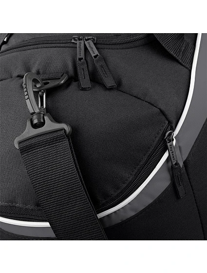 BG Cestovní taška 52.0 black/red model 22550563 - BagBase BG Cestovní taška 52.0 black/red model 22550563 - BagBase