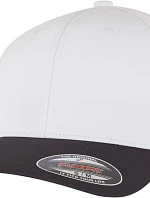 Flexfit 9295 6-panelová čiapka s kšiltom „Water Repellent“ 55.9295 čierna/biela