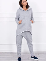 Sada sivých vrecovitých nohavíc