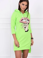 Šaty s dlhším chrbtom a farebnou neónovou potlačou