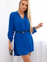 Šaty s dlhším zadným dielom a opaskom chrpovo modré