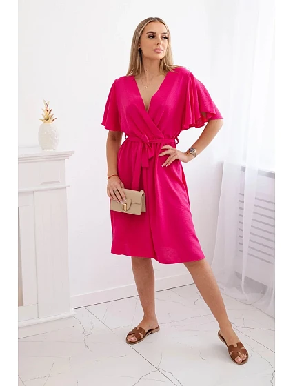 Šaty s model 21097691 výstřihem fuchsie - K-Fashion