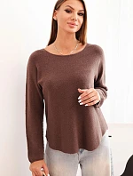 Dámsky viskózový sveter s dlhými rukávmi a okrúhlym výstrihom mocca