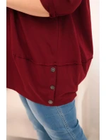 Dámska blúzka v nadmernej veľkosti z bavlny s ozdobnými gombíkmi a vyhrnutými rukávmi bordová Dámska blúzka v nadmernej veľkosti z bavlny s ozdobnými gombíkmi a vyhrnutými rukávmi bordová