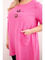 Dámske bavlnené šaty nadmernej veľkosti s dlhším chrbtom a vreckom ružovej farby