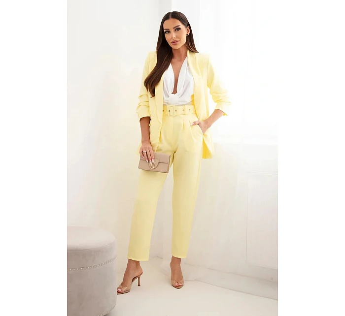 Elegantná súprava saka a nohavíc žltej farby Elegantná súprava saka a nohavíc žltej farby