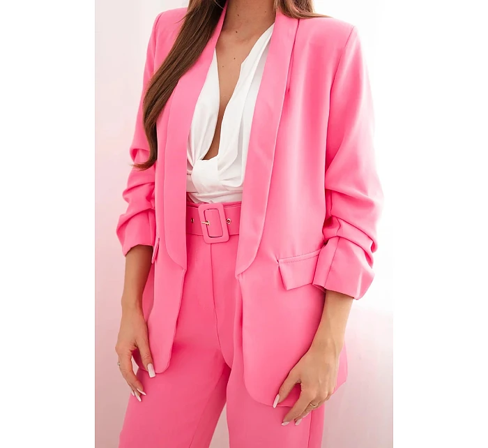 Elegantný set saka a nohavíc svetloružovej farby Elegantný set saka a nohavíc svetloružovej farby