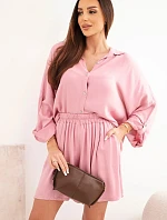 Dámske viskózové tričko s gombíkmi a voľnými šortkami tmavoružovej farby