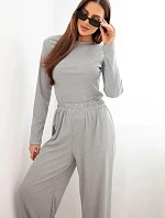 Dámsky viskózový komplet s blúzkou a širokými nohavicami sivej farby