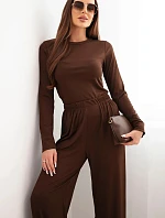 Dámsky viskózový komplet s blúzkou a širokými nohavicami hnedej farby