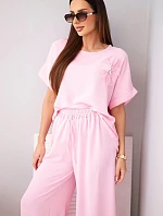 Dámsky viskózový set s ozdobným kvetom a širokými nohavicami candy pink