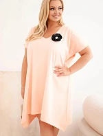 Dámske bavlnené šaty Plus Size s brošňou a výstrihom Powder Pink