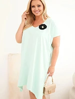 Dámske bavlnené šaty Plus Size s brošňou a výstrihom Mint