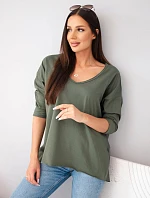 Dámská bavlněná oversized halenka s výstřihem do V a prodlouženým zadním dílem khaki