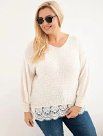 Dámský svetr Plus Size s krajkovým spodkem světle béžový