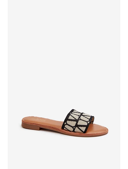 Dámské černé sandály na ploché podrážce model 21657438 - Boto