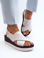 Zazoo 40256 Skórzane Sandały Na Koturnie Białe