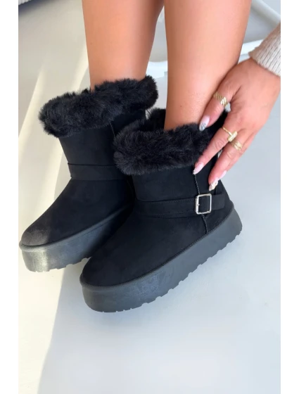 Dámské sněhule na platformě s přezkou a kožešinou Czarne model 21821891 - Boto Dámské sněhule na platformě s přezkou a kožešinou Czarne model 21821891 - Boto