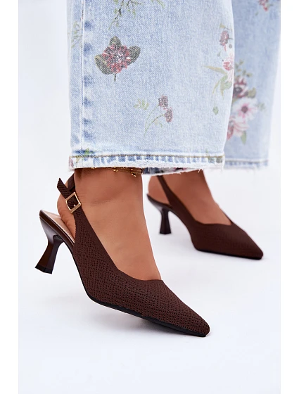 Materiálové sandály na podpatku čokoládové model 22122565 - Boto