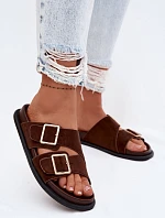 Dámské pantofle z imitace semiše s zlatými přezkami čokoládové Selissea