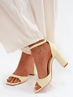 Dámské sandály na podpatku z umělé kůže žluté Melvra