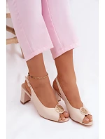 Dámské sandály na podpatku s zlatým detailem Béžové Lotus