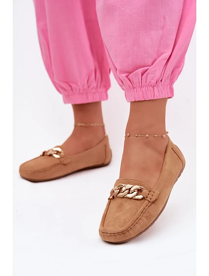 Dámske mokasíny so zlatou retiazkou a imitáciou semišu Camel Amaretto Dámske mokasíny so zlatou retiazkou a imitáciou semišu Camel Amaretto