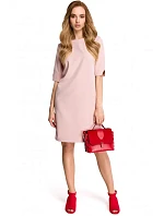 S113 Minimalistické šaty s výstrihom do V na chrbte - púdrové