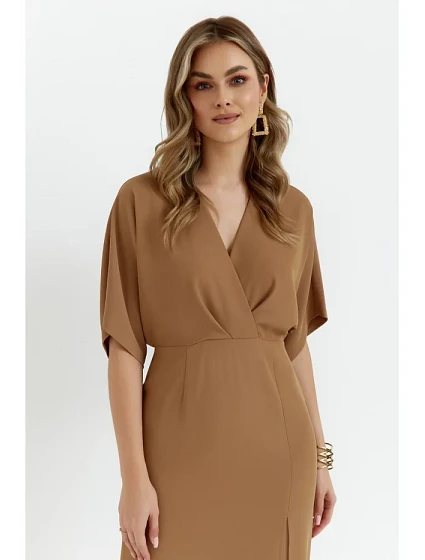 model 20589767 Maxi šaty béžové - Makover